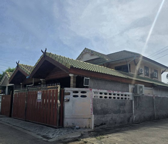 ขายด่วน! ทาวน์เฮาส์ - 4 BEDROOM 2 ห้องน้ำ 40 ตาราง-วา 0 Ngan 0 RAI 2790000 บ. ใกล้ • สถานีรถไฟฟ้าบางใหญ่ MRT • เซ็ลทรัล เวสเกต • บิ๊กซี บางใหญ่ • โรงพยาบาล เกษมราษฎร์ • โรงพยาบาลบางใหญ่ • ตลาดบางใหญ่ • ตลาดแสงจันทร์ • สถานีตำรวจบางใหญ่ • ที่ว่าการอำเ