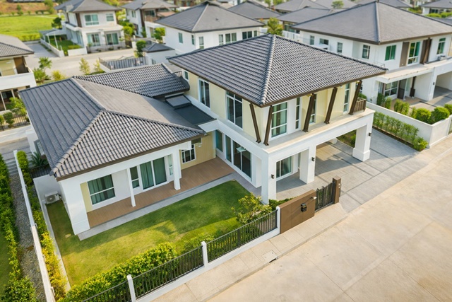 รร.นานาชาติมิลล์ฮิลล์ 300 ม. 105 ตร.ว.4นอน 4น้ำ วงแหวนรอบ 3 800 ม.คฤหาสน์ใหญ่มาก  บิ๊กซี เชียงใหม่ ดอนจั่น บ้านเดี่ยวl 