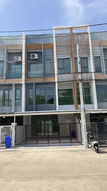 BH4124 ให้เช่าบ้าน The Vision Nawamin บ้าน 5 ห้องนอน ทำเลนวมินทร์ ใกล้เดอะมอลล์บางกะปิ พร้อมส่วนกลางครบ เหมาะอยู่อาศัยและ Home Office