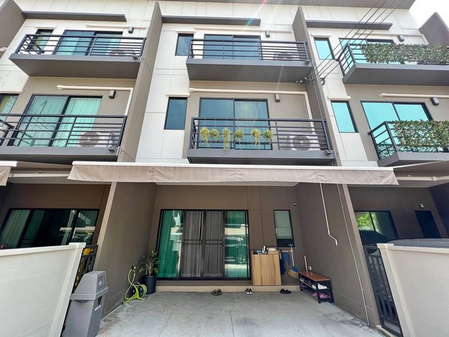 P3415 ให้เช่า ขาย ทาวน์โฮม 3 ชั้น โครงการ บ้านกลางเมือง พหลฯ-รามอินทรา  Baan Klang Muang Phahol-Ramintra ตกแต่งพร้อมอยู่ เหมาะพักอาศัย