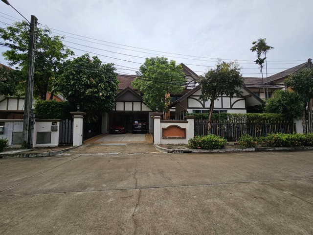 T26-541  ขาย บ้าน - กรุงเทพ บึงกุ่ม    ห้องนอน 6 ห้อง ห้องน้ำ 6 ห้อง 1 งาน 141 ตารางวา ใกล้กับ ใกล้ CDC เซ็นทรัลอีสวิลล์