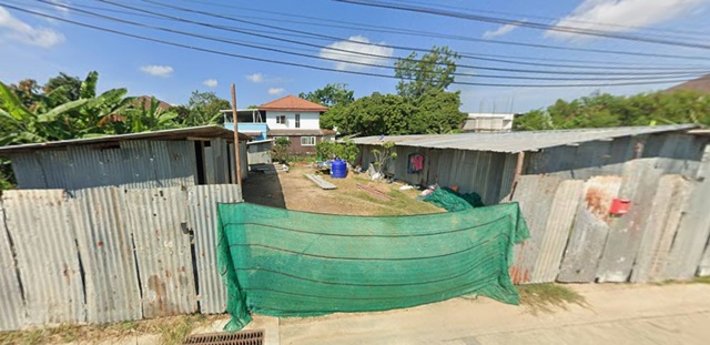 บ้านพักคนงาน ที่ดินเปล่าถมแล้ว  ทำเลดี บางแวก89-95  ใกล้สี่แยกทศกัณฑ์ 700 ม.และร้านสะดวกซื้อ ขนาด 165 ตร.ว. พื้นที่รวม 660 ตร.ม. 