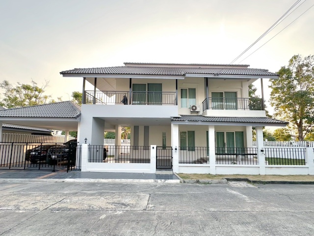 BH4136 ขายหรือให้เช่าบ้านเดี่ยว บ้านซื่อตรง บางบัวทอง 340 หลังมุม พื้นที่ใหญ่ มีเรือนรับรองแยก เหมาะอยู่อาศัยหรือทำ Home Office