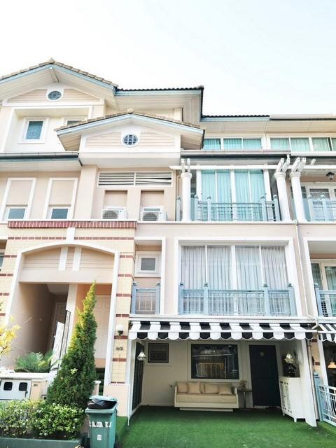 ขายทาวน์โฮมหรู4ชั้น โครงการคริสตัลวิลล์ประดิษฐ์มนูธรรม19ใกล้Central Eastville ตกแต่งพรีเมียมพร้อมเข้าอยู่
