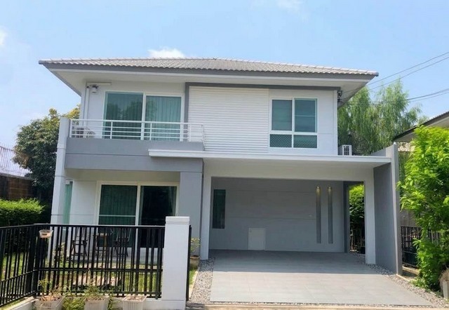 ให้เช่าบ้าน หลังมุมติด โรงเรียนสารสาสน์วิเทศสุวรรณภูมิ เดินไปเรียนได้เลย , สนามบินสุวรรณภูมิ,  เมกา บางนา   ม.สีวลี สุวรรณภูมิ