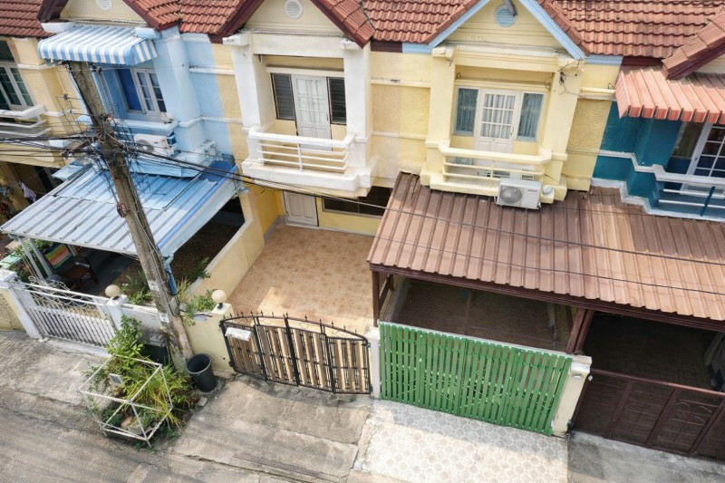 .สายไหม ทำเลสะพานใหม่ ดอนเมือง ใกล้วัดเกาะสุวรรณาราม 700 ม.21 ตร.ว  เทาวน์เฮ้าส์ 2 ชั้น 2 นอน 2 น้ำ เชื่อมต่อถ.และพหลโยธิน