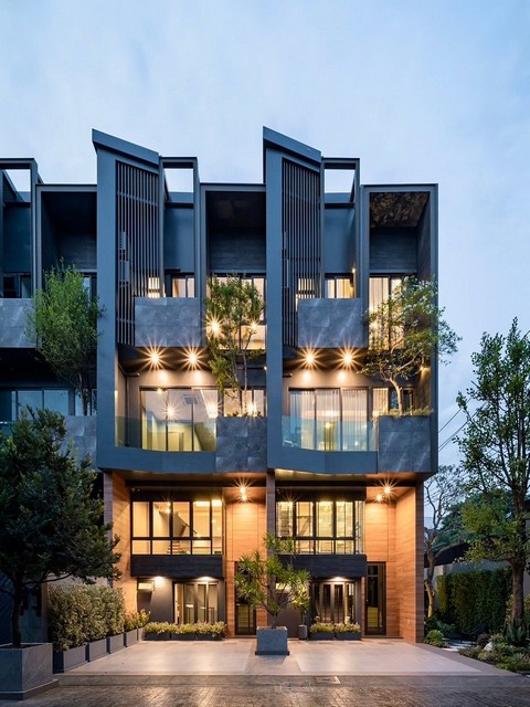ให้เช่าทาวน์โฮมหรู 3.5 ชั้น 254 ตรม.The Eight จตุจักร-รัชดา ลาดพร้าว ซอย1 ใกล้เซ็นทรัล ลาดพร้าว