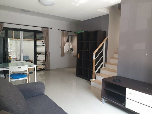 ขาย ทาวน์เฮ้าส์ - นนทบุรี    ห้องนอน 3 ห้อง ห้องน้ำ 2 ห้อง 3000000 บาท