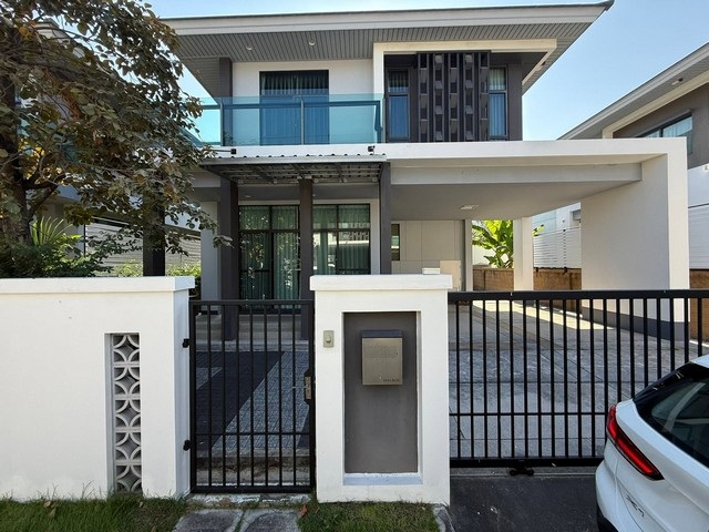ให้เช่าบ้านเดี่ยว 2 ชั้น 55 ตรว. 4 ห้องนอน โครงการเศรษฐสิริ พัฒนาการ Setthasiri Pattanakarn รีโนเวทใหม่ พร้อมเข้าอยู่ ใกล้สนามบิน