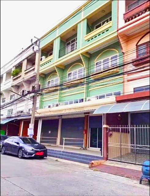 ให้เช่าอาคารพาณิชย์ 4ชั้น 24ตร.วา. 404ตร.ม. ถ.นวมินทร์46-54 3น้ำ MRTคลองบ้านม้า 3.2กม. 3นอน