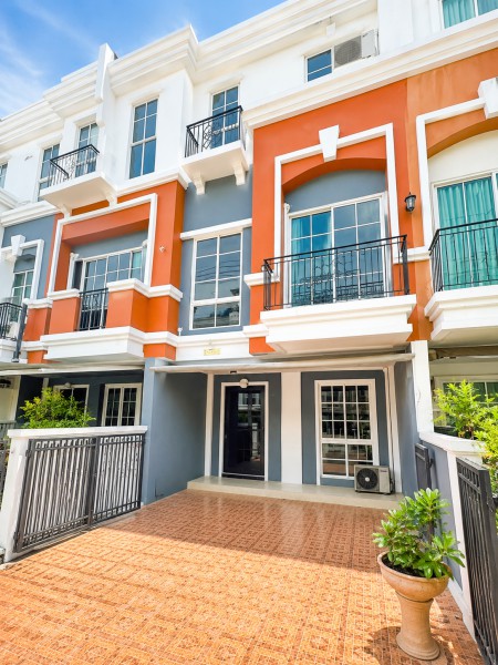 ทาวน์โฮม 3-5ชั้น 5 สเต็ป รีโนเวทใหม่ทั้งหลัง 3นอน แยกนวลจันทร์26-34 รพ.นวเวช 6แอร์ 6 รัชดา-รามอินทรา เดอะวอล์ค เกษตร-นวมินทร์ 1.3 กม.