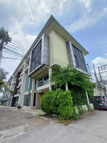 ให้เช่าบ้าน5ห้องนอนห้องมุม600ตร.ม.ย่านรามอินทราใกล้แฟชั่นไอแลนส์,MRTวงแหวนรามอินทรา