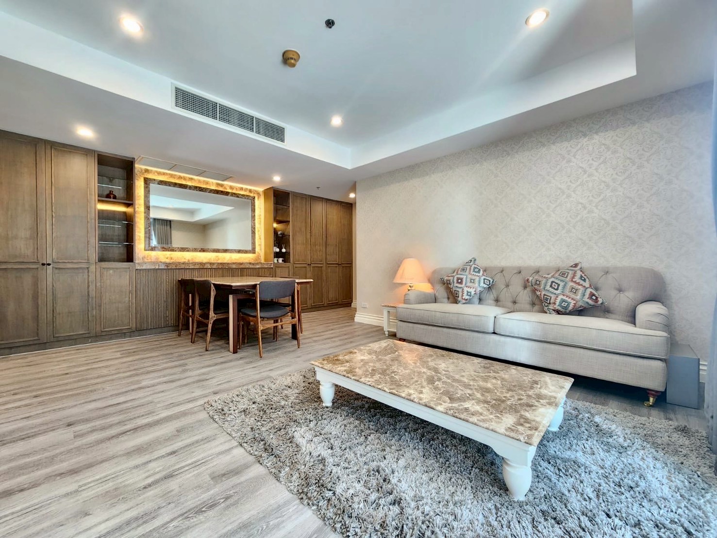 P10CR2606003 Baan Siri 24 2 bed 2 bath 93 sqm.  Baan Siri 24 2 bed 2 bath 93 sqm.