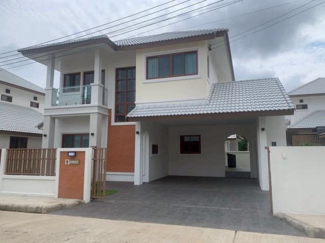 ราคาพิเศษเพียง 4.798 ล้าน 66 ตรว. #โซนแม่ริม บ้านเดี่ยว 2 ชั้น #สไตล์มินิมอล ฟังก์ชันครบ #พร้อมเฟอร์นิเจอร์ #หิ้วกระเป๋าเข้าอยู่ได้เลย