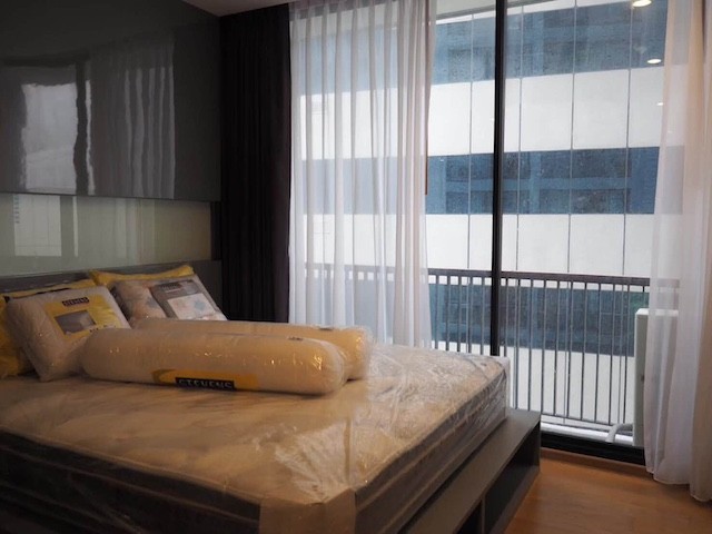 BH4164 ให้เช่า Noble Revo Silom คอนโดใกล้ BTS สุรศักดิ์ 300 เมตร ห้องสวย Built-in ครบ พร้อมอยู่