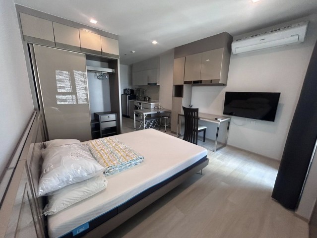 Life One Wireless Private peaceful 21st floor BTS PloenChit