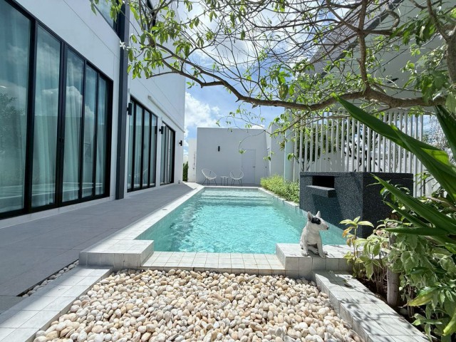 ราคาพิเศษเพียง 10.59 ล้าน #โซนหางดง Modern Pool Villa 2 ชั้น #บ้านมุม หลังสุดท้าย! #บิวท์อินทั้งหลัง จัดเต็มเฟอร์นิเจอร์และเครื่องใช้ไฟฟ้า