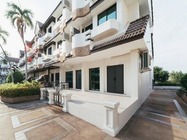 ขายทาวน์โฮม 3 ชั้น 350 ตร.ม. Regent 71 Place สุขุมวิท 71 ใกล้ BTS พระโขนง