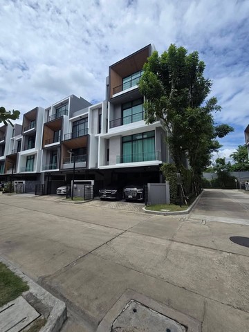 ให้เช่าทาวโฮมใกล้ Wellington College International Bangkok   Nirvana Define กรุงเทพกรีฑาตัดใหม่ ถนนศรีนครินทร์-ร่มเกล้า