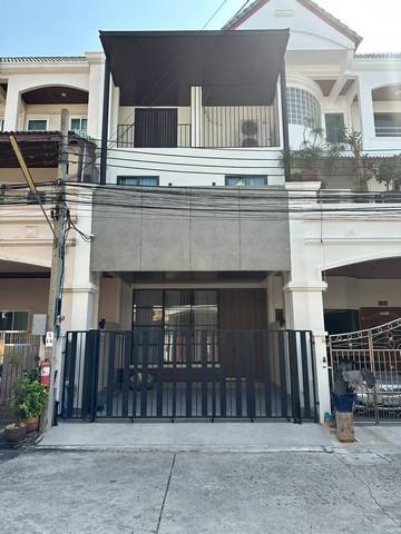 ให้เช่าทาวน์โฮม 4 ชั้น 290 ตร.ม. ถนนพระราม 3 เขตยานนาวา ใกล้เซ็นทรัลพระราม 3