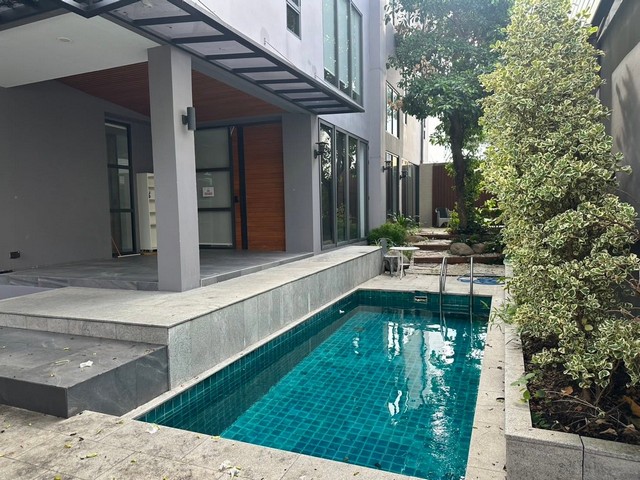 T26-843 ขาย บ้าน บ้านเดี่ยวหรู 3 ชั้น สุุขุมวิท 71 ปรีดีพนมยงค์ 26 ใกล้กับ ใกล้ทองหล่อ และเอกมัย 1 งาน 102 ตร.วา ชั้นที่ 1