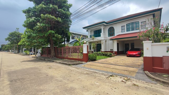 บ้านมัณฑนา วงแหวน ปิ่นเกล้า ซอยวัดพระเงิน แปลงพิเศษโซนด้านหน้าไม่บ้านตรงข้ามโล่งโปร่ง