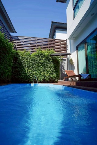 ขาย 18.9 ล้าน Palm Springs Privato #หางดง Modern Luxury Pool Villa พร้อมเข้าอยู่! ทำเลศักยภาพ #ใกล้สนามบิน เพียง 10 นาที