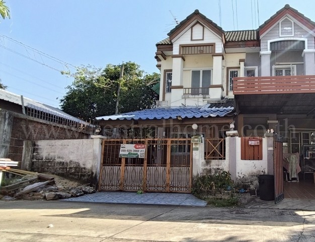 ลดราคา ทาวน์เฮ้าส์ บ้านกฤษณา ซอยร่มเกล้า 12 หลังริม ใกล้ ARL สถานีลาดกระบัง ทำเลดี
