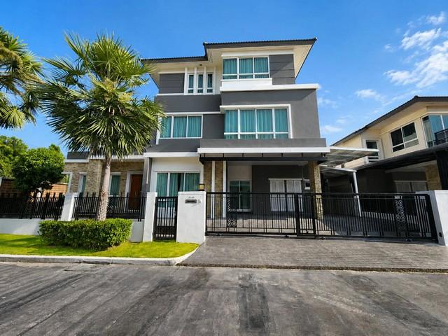 ขายบ้านเดี่ยว 3 ชั้น 500 ตร.ม. Grand Bangkok Boulevard พระราม 9-ศรีนครินทร์