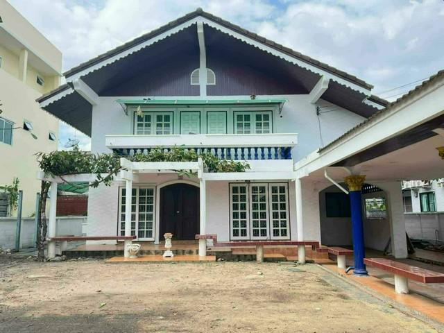 ขายบ้านเดี่ยว 2 ชั้น 101 ตร.ว. หมู่บ้านสวนสน ซอยรามคำแหง 60 ใกล้ MRT แยกลำสาลี
