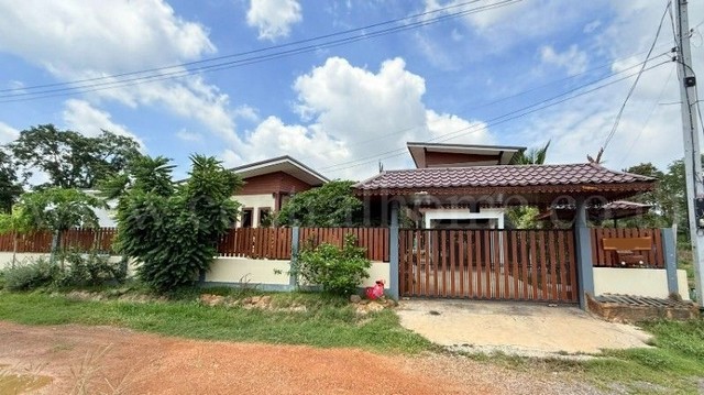 ขายด่วน บ้านเดี่ยว 100 ตารางวา ปลูกบนเนินเขา หนองยาว เมืองสระบุรี บ้านสวยพร้อมอยู่ ราคาถูก