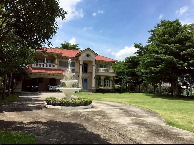ให้เช่าบ้านเดี่ยว 2 ชั้นริมน้ำ ขนาดใหญ่ บนเนื้อที่ 2 ไร่ ย่านบางพลี ถนนเทพารักษ์ กม.13 ใกล้ Big C บางพลี ใกล้โรงพยาบาลบางพลี