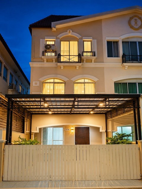 ให้เช่าทาวน์โฮม 3 ชั้น 4 ห้องนอน โครงการบ้านกลางเมือง The Royal Monaco ศรีนครินทร์ 24 ใกล้ MRT สายสีเหลือง ใกล้ซีคอน