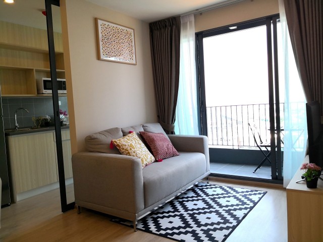 Ideo O2 Spacious Comfortable Clean 21st Floor BTS Bangna