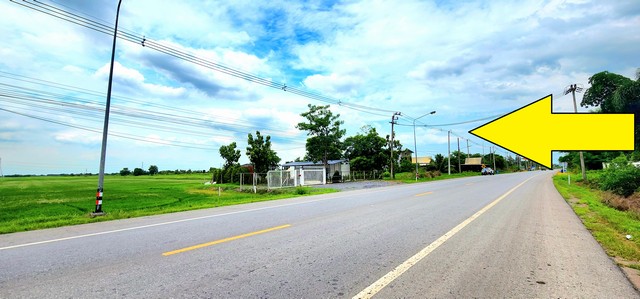 ขายที่ดินติดถนน คลอง 12 ลำลูกกา-ธัญบุรี 42 ไร่ เหมาะจัดสรรแบ่งแปลงที่ดินขาย มีแบ่งถนนไว้แล้ว ทำโครงการบ้านขาย ทำโกดัง 