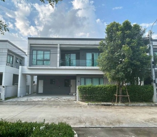 svs357 ให้เช่า บ้านเดี่ยว 2 ชั้น เซนโทร บางนา Centro Bangna หน้าสวน  Clubhouse