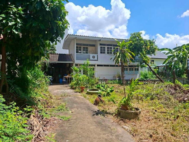 For rent เช่าบ้านเดี่ยว 2 ชั้น  181 ตรว. ใกล้รถไฟฟ้าสายสีม่วง - สถานีสาธารณสุข  ทางด่วนพิเศษศรีรัช