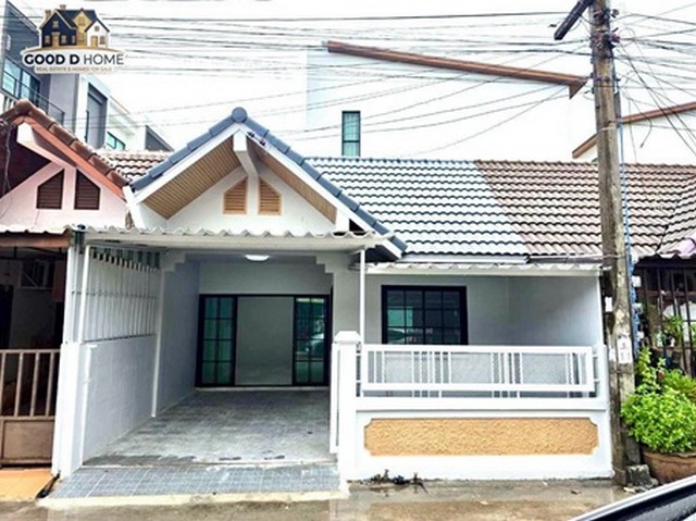 บ้านรีโนเวทใหม่ทำเลเสม็ด–เมืองชลบุรี หมู่บ้านธนาสุข  ใกล้เซ็นทรัลชลบุรี เดินทางสะดวก ราคาเพียง 1.xxx ล้านบาท