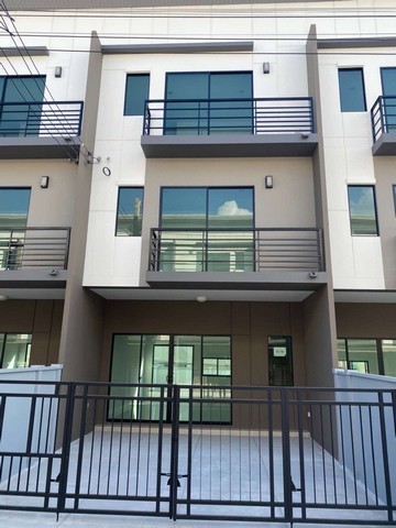  ให้เช่าทาวโฮม3ชั้น  โครงการบ้านกลางเมืองรามอินทรา ซอยกาญจนาภิเษก6ทับ1ใกล้ปัญญามาร์เก็ต,แฟชั่นไอส์แลนด์, เดอะ พรอมานาด