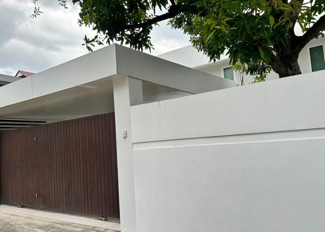 ให้เช่า บ้านเดี่ยว2ชั้น  พื้นที่64 ตรว.อยู่ถนน พระราม9 ใกล้ห้างเดอะไนน์เซ็นเตอร์