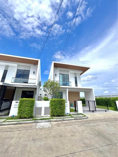 ให้เช่า บ้านแฝด หลังมุม โครงการ โคโม่ เบียงก้า บางนา Como Bianca สไตล์ Minimal Eco Living ใกล้เมกะบางนาและวงแหวนกาญจนา
