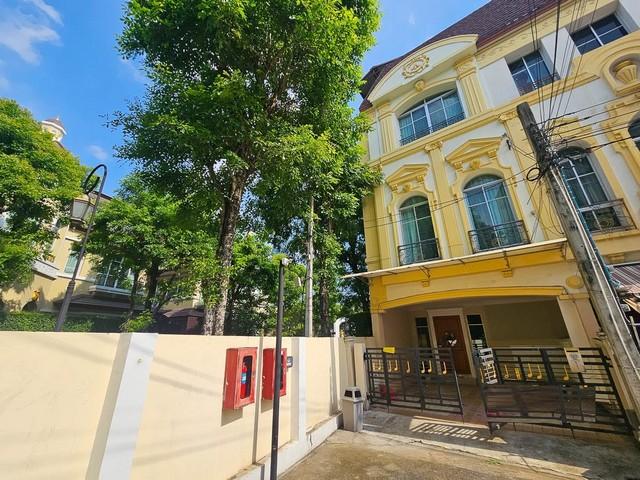 ให้เช่าทาวน์โฮม 3 ชั้นครึ่ง 3 ห้องนอน บ้านกลางกรุง แกรนด์เวียนนา พระราม 3 ใกล้ Central พระราม 3 ตกแต่งใหม่ พร้อมเข้าอยู่