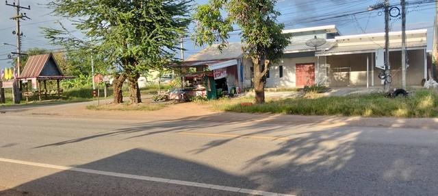 ขายบ้านพร้อมที่ดินติดถนน อำเภอวังโป่ง จังหวัดเพชรบูรณ์เนื้อที่ 2 งาน