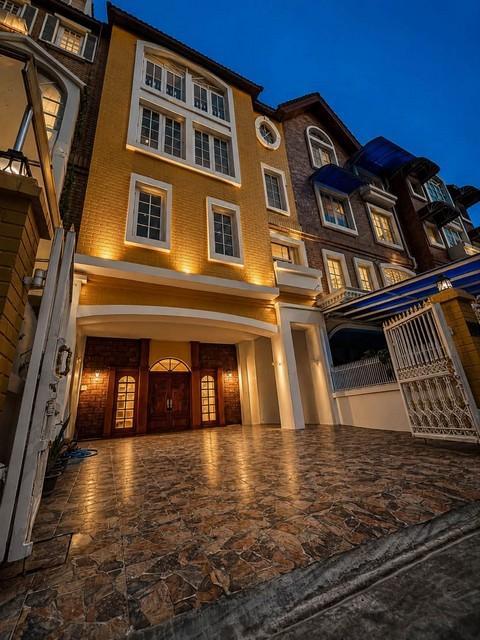 ให้เช่าบ้านเดี่ยว 5 ชั้น 450 ตร.ม. เย็นอากาศ เรสซิเดนท์ รีโนเวทใหม่ ใกล้ One Bangkok