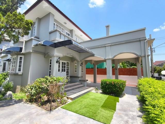 รหัสC7246 ให้เช่าบ้านเดี่ยว 2ชั้น บ้านรีโนเวทใหม่พร้อมอยู่ หมู่บ้านเบญจรงค์ ซอยรามคำแหง178