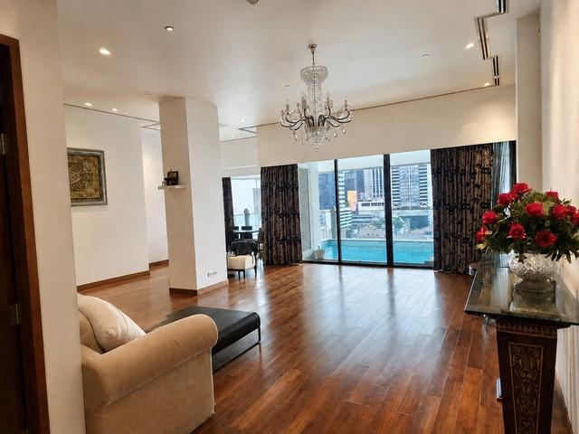ขาย Luxury Residence พร้อม Private Pool ใจกลางสุขุมวิท Le Raffine Sukhumvit 39