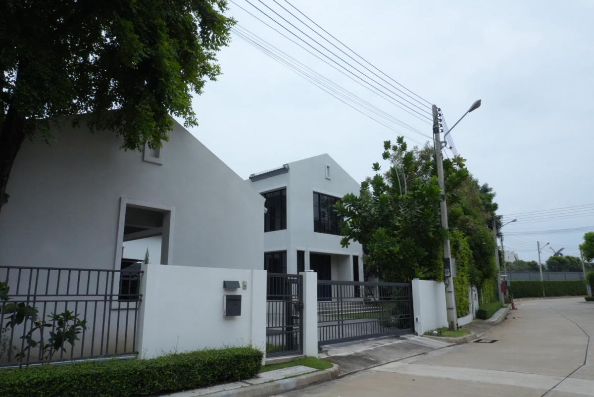 ขายด่วน บ้านหรูแปลงใหญ่ โครงการบุราสิริ รังสิต (Burasiri Rangsit)  เจ้าของขายเอง