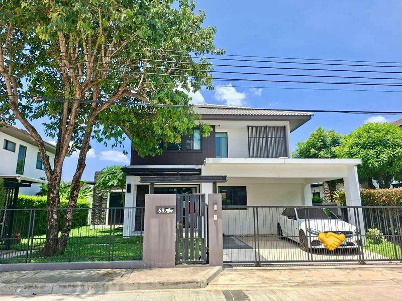 ให้เช่าบ้านเดี่ยวติดเมกะบางนา บ้านสวย พร้อมเข้าอยู่ Mantana Bangna Km.7 บ้านพื้นที่สนามหญ้ากว้าง ส่วนกลางอลังการ ถนนกว้าง ทะเลสาบ