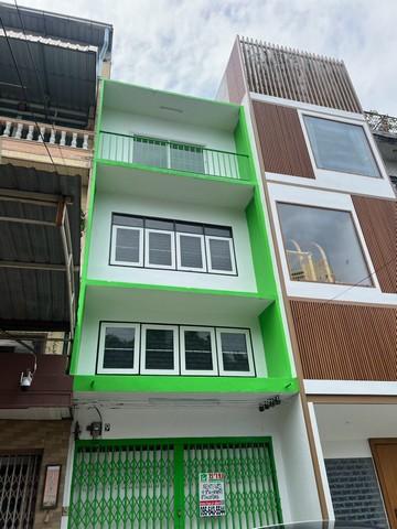 ขาย อาคารพาณิชย์ เจริญนคร 7 ตึกแถว 18 ตร.วา พื้นที่ใช้สอย 250 ตร.ม. 4 นอน 3 น้ำ  รีโนเวทใหม่ ใกล้ ICONSIAM 16,000,000 บาท