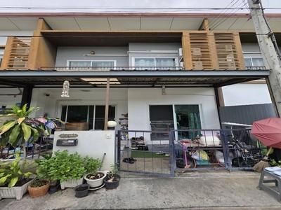 ขายทาวน์โฮม เทอเรสพาร์ค พุทธมณฑลสาย 4–5 | 4 นอน 2 น้ำ